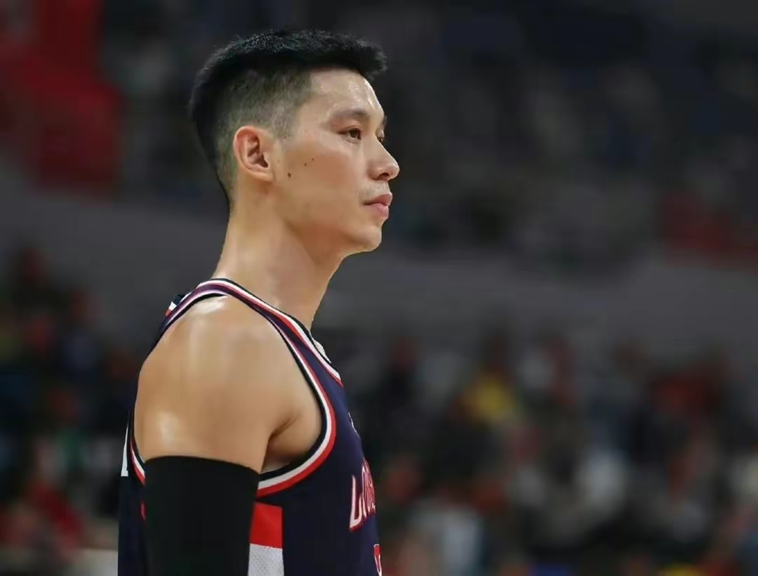 关于里程碑夜！深圳男篮调整名单，德甲转会期刷纪录，质疑声仍在，赛程密集仍需轮换的信息